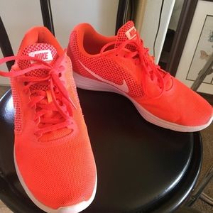Nike revolution 3 shoes 👟